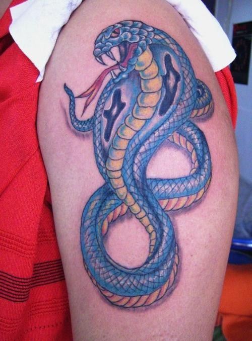 粗壮胳膊纹身男彩色个性蛇纹身图案图片