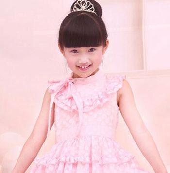 可爱小女孩公主时尚儿童发型摄影图片