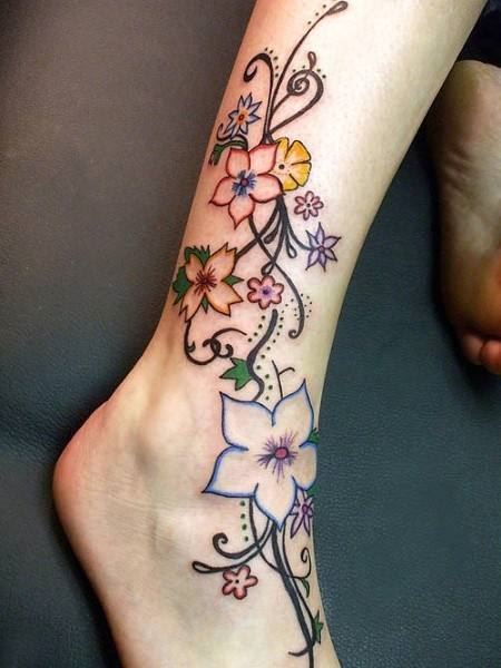 美女腿部精美彩色花朵脚踝纹身图案图片