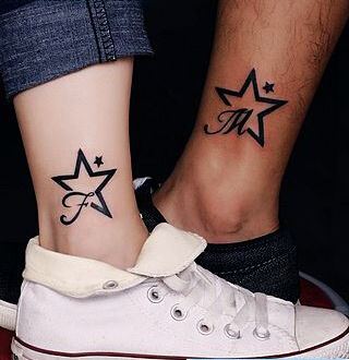 情侣身上简单唯美好看的图腾纹身图片