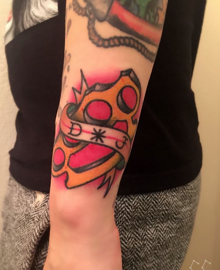 女子手臂彩色花样创意个性纹身图案图片