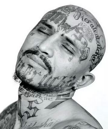 黑社会纹身男全身黑白霸气纹身图片