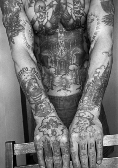 黑社会纹身男全身黑白霸气纹身图片