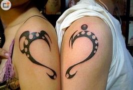 幸福情侣手上个性纹身图腾图片