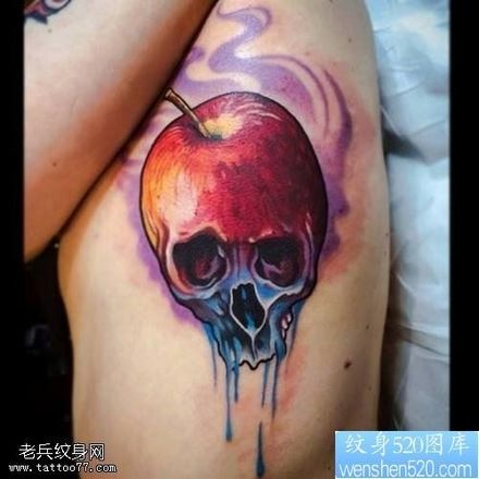 侧腰个性的彩色苹果骷髅纹身图案图片