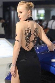 欧美美女背部性感艺术纹身图片