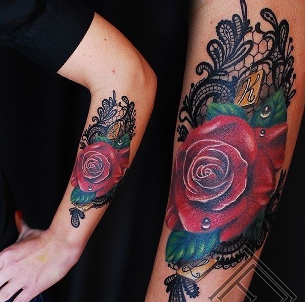 红玫瑰手臂纹身图案图片
