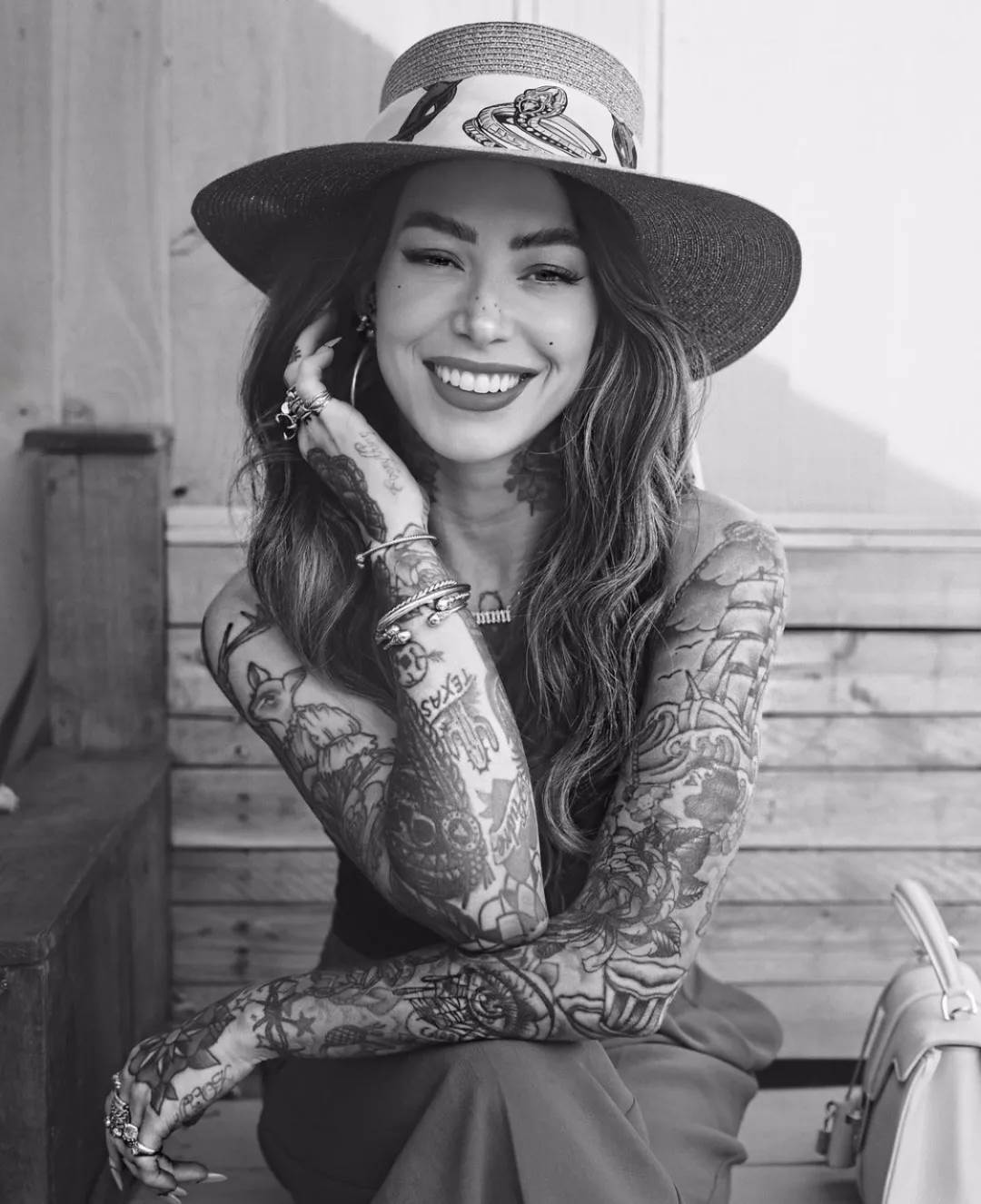 刺青美图㊳丨Sammijefcoate 迷人的笑容是让人无法抗拒的美