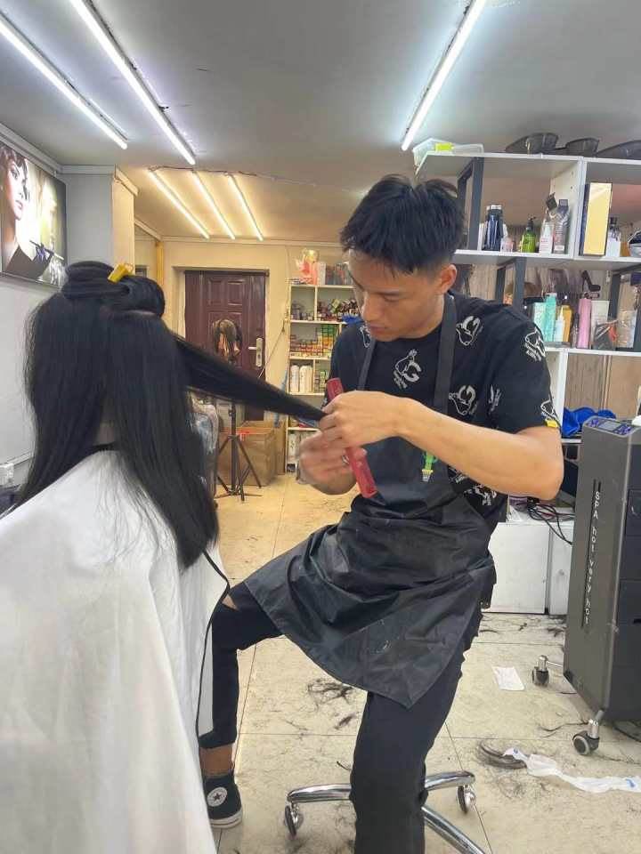 小时小店｜不推销办卡，不高档消费，杭州这家小理发店是怎么把年营业额做到了80万？