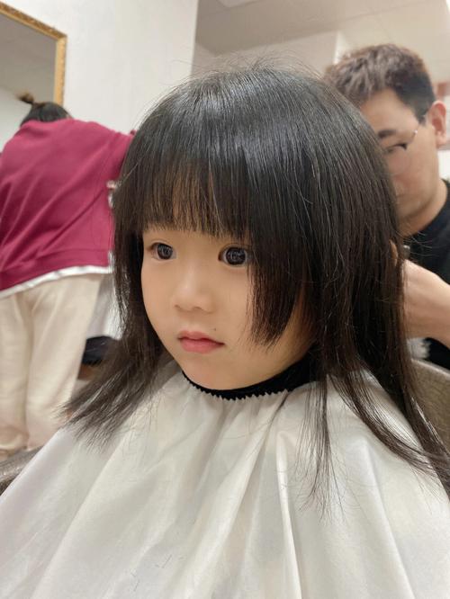 小女孩剪头发头型图片 小女孩剪头发头型图片日期