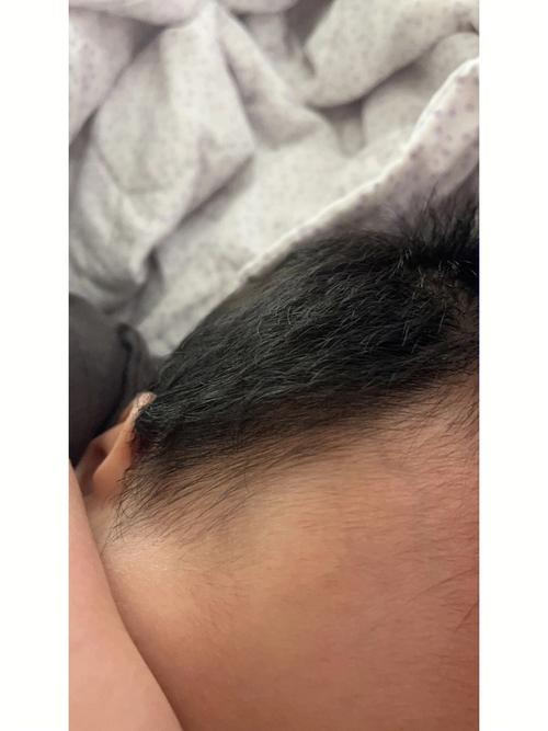 五个月宝宝发型图片 五个月宝宝抱姿图片