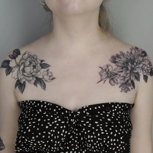 纹身肩膀图案女 纹身肩膀图案女简单