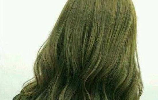 墨绿色头发图片 墨绿色头发图片效果图