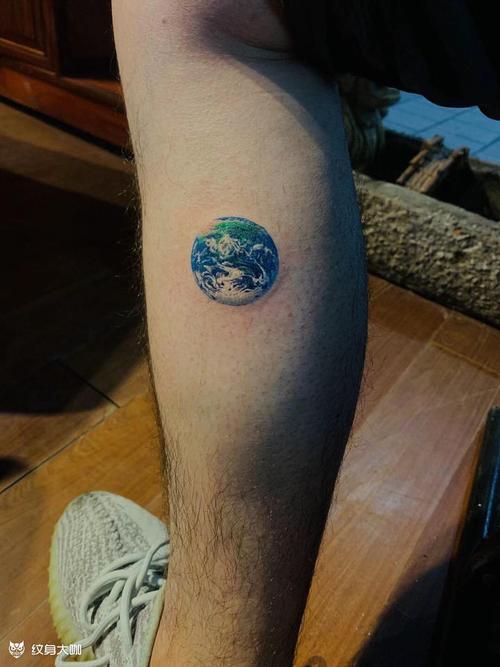 地球纹身图 地球仪纹身代表什么