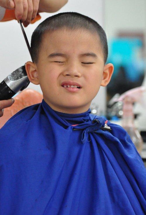圆脸儿童发型图片男 10—15岁男学生帅气发型短发