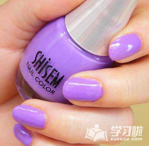 紫色指甲油美甲图片 淡紫色指甲油美甲图片