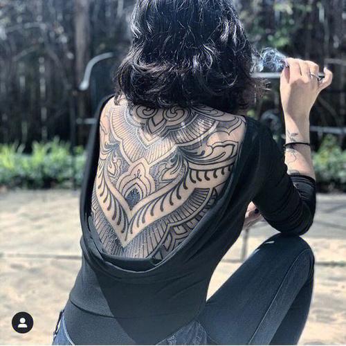 背部纹身图 背部纹身图案女最流行