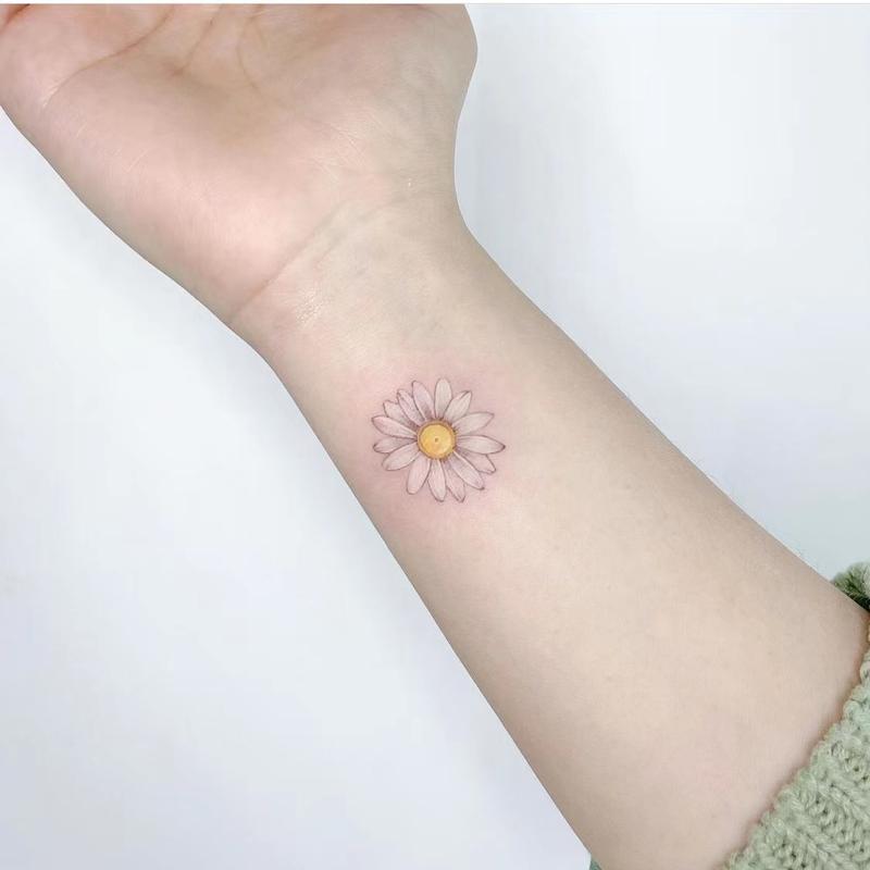 雏菊花纹身图案 雏菊花纹身图案图片