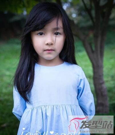 小女孩刘海发型图片 小女孩刘海发型图片2023