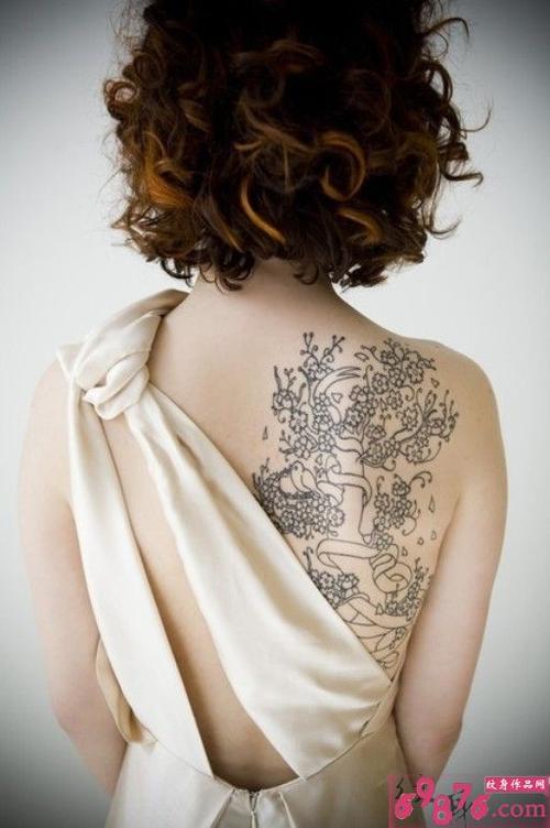 女人纹身图 女人纹身图案意义解释
