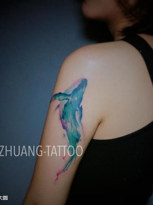 彩色鲸鱼纹身图案 彩色鲸鱼纹身图案大全图片