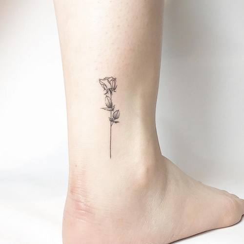 2023女生脚踝纹身图案 2023女生脚踝纹身图案