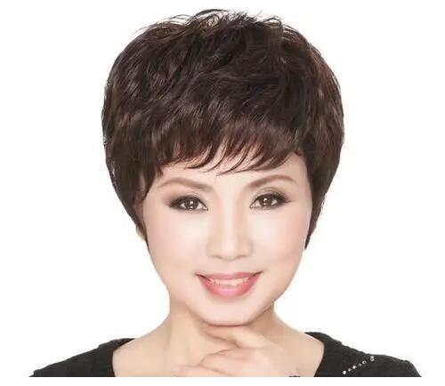 50岁女士发型图片大全 40—50岁女人圆脸短发发型