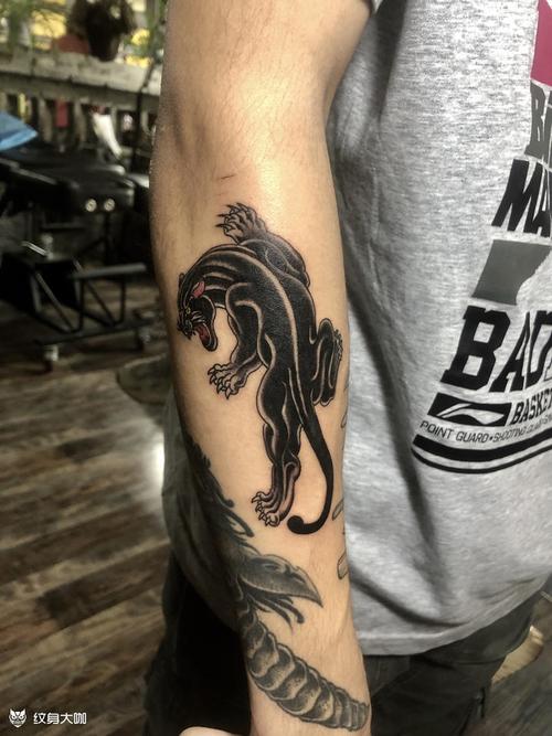 豹子纹身图案 豹子纹身图案大全图片过肩