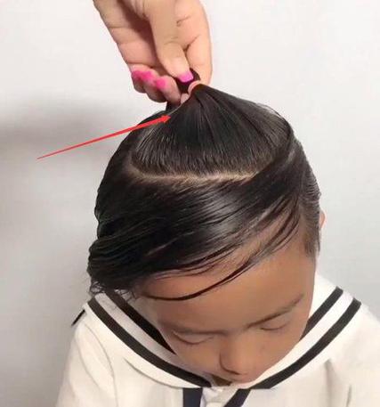 4岁女孩梳头发型图片 4岁女孩梳头发型图片