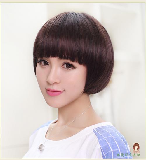 蘑菇头女生图片短发 蘑菇头发型图片女生