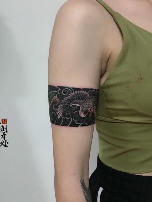 臂环图腾纹身图案 臂环纹身女图案简单