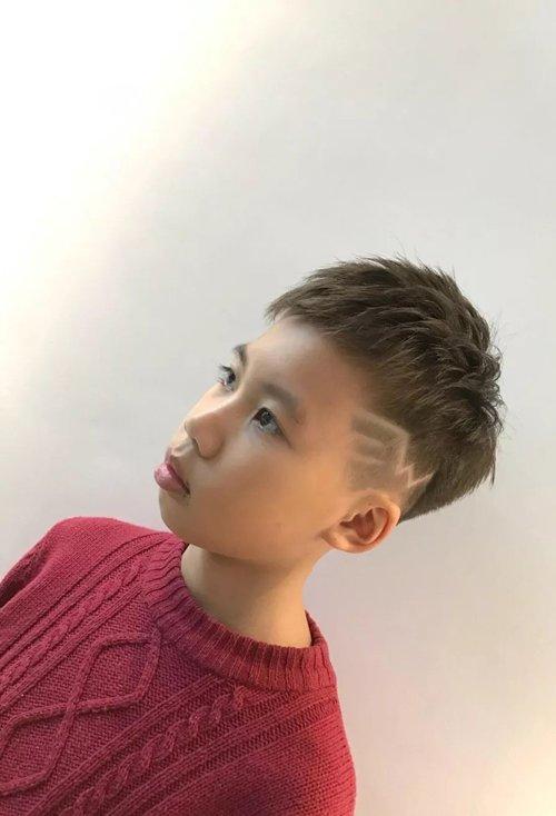 六岁男孩发型图片 六岁男孩发型图片2023年潮流帅气