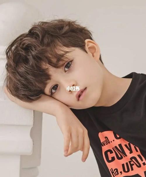 韩式儿童烫发图片男孩 