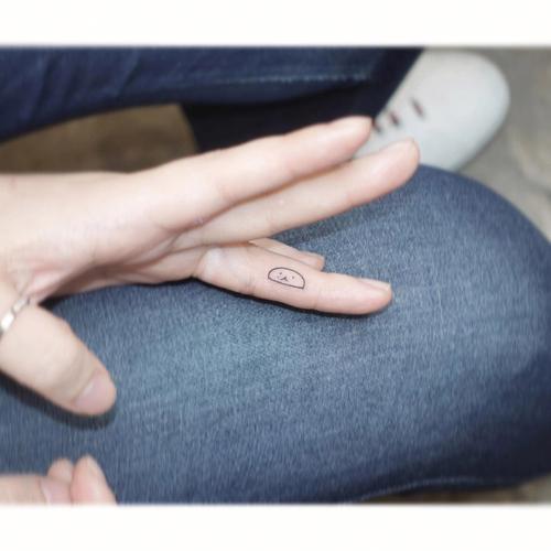 手指纹身小图案女 手指纹身小图案女字母