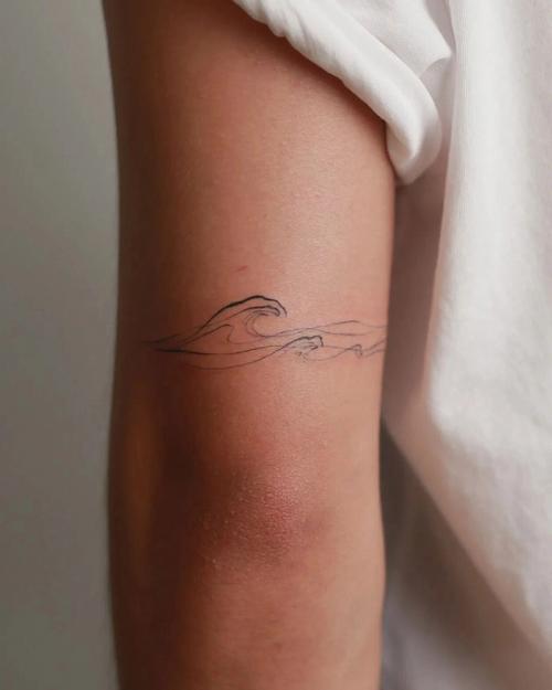 海浪的纹身图片 海浪的纹身图片女