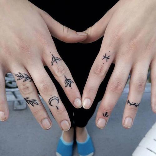 5个手指头纹身图片 5个手指头纹身图片女