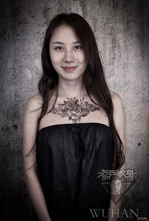 女生胸口纹身图案 女生胸口纹身图案简单英文