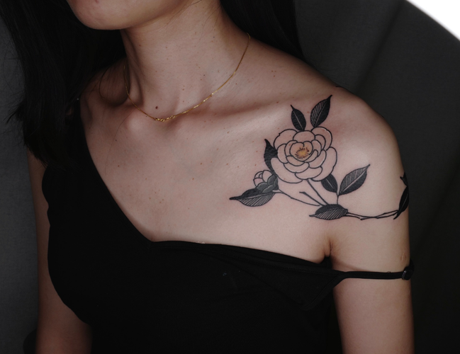 女生纹身图案肩膀 女生纹身图案最流行