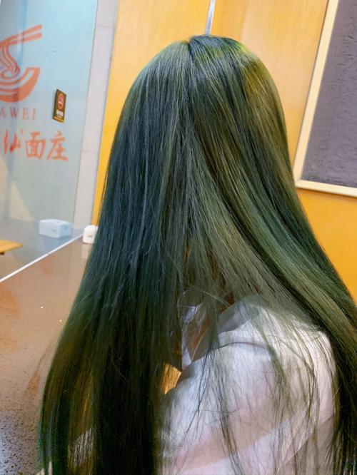 绿头发图片 王源绿头发图片