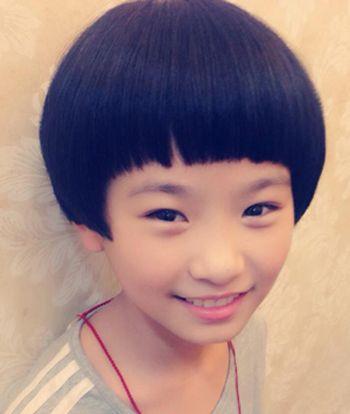 九岁女孩短发发型图片 8一10岁小女孩短发