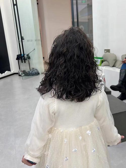 韩式儿童烫发图片女孩 韩式小孩烫头发型图