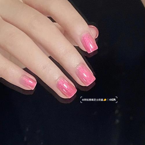 粉色指甲油美甲图案 