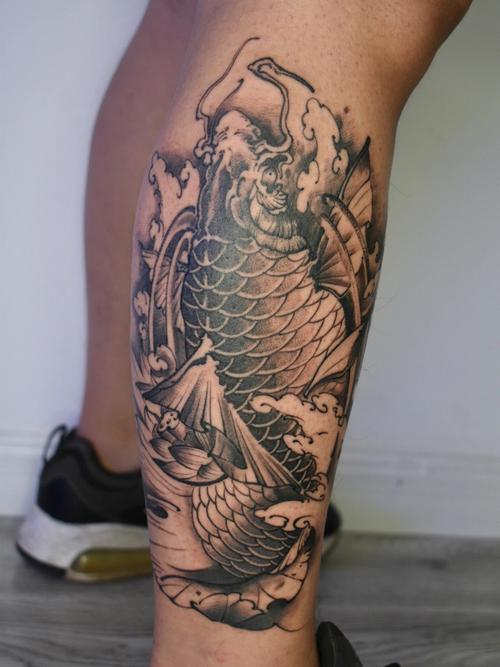 霸气鲤鱼纹身图片 霸气的鲤鱼纹身