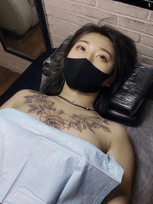 女人纹身图 女人纹身图案意义解释