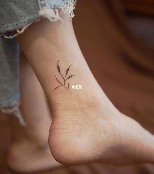 2023女生脚踝纹身图案 2023女生脚踝纹身图案