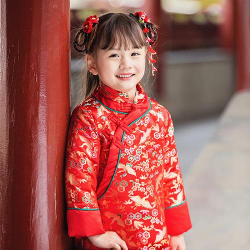 小女孩中国风发型图片 小女孩中国风服装图片