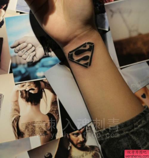 超人纹身图 超人纹身图案大全图片