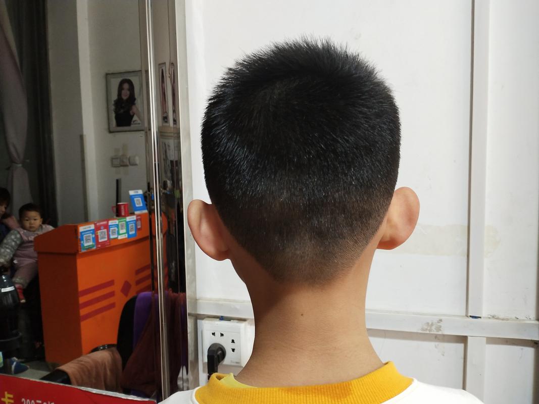 9岁男孩子发型图片 九岁男孩发型图片