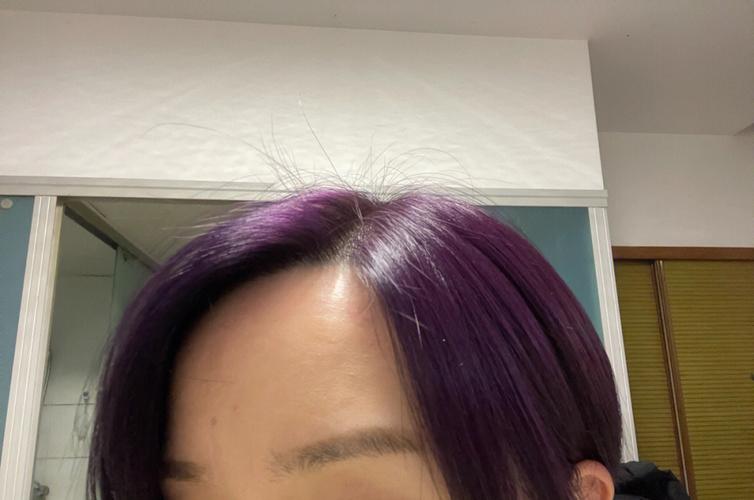 深紫色头发图片 深紫色头发图片大全