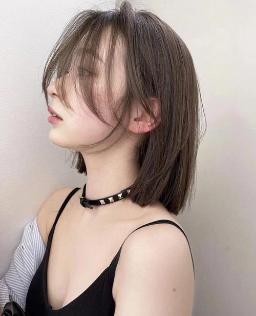 刘海中短发发型图片 刘海中短发图片女2023最新款